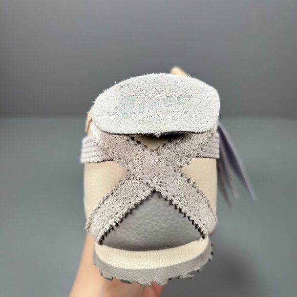 Asics shoes - Picture 7 of 8